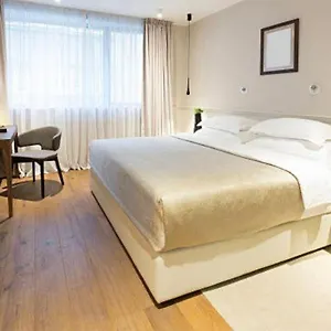 Eden Suites&apartments Apartamento Sarandë